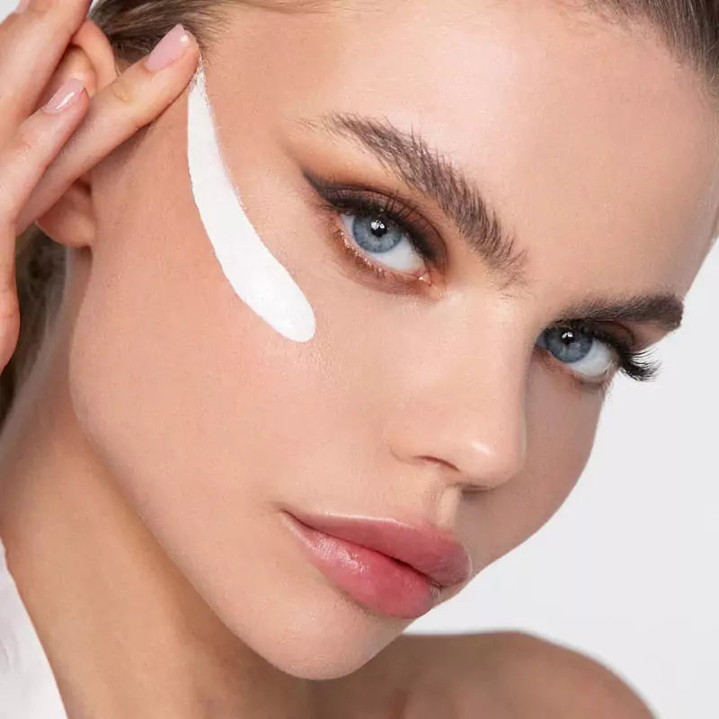Base de maquillaje ColorSync - Se adapta a tu tono de piel